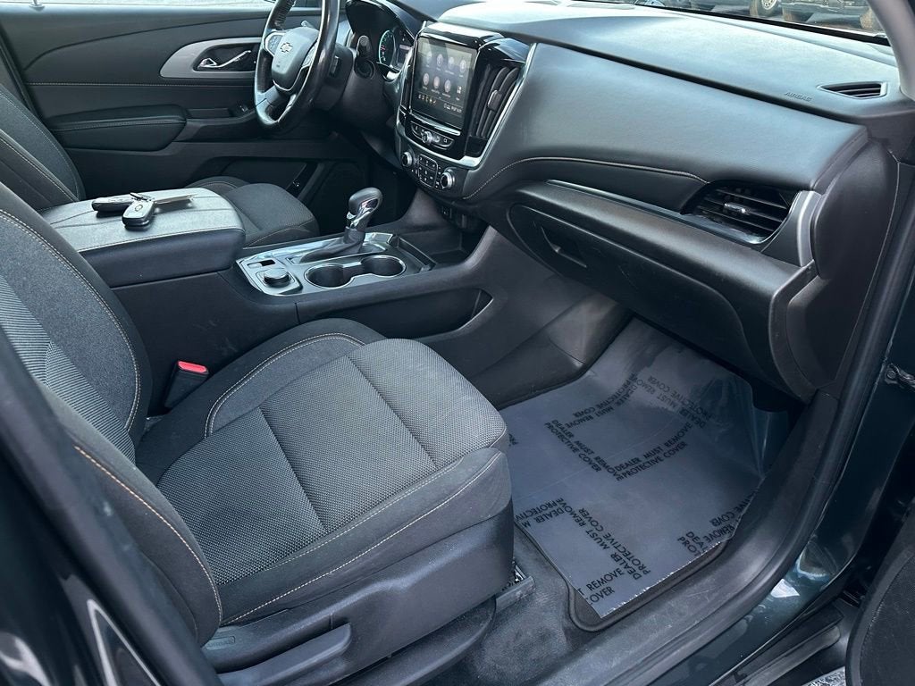 2021 Chevrolet Traverse LT Cloth