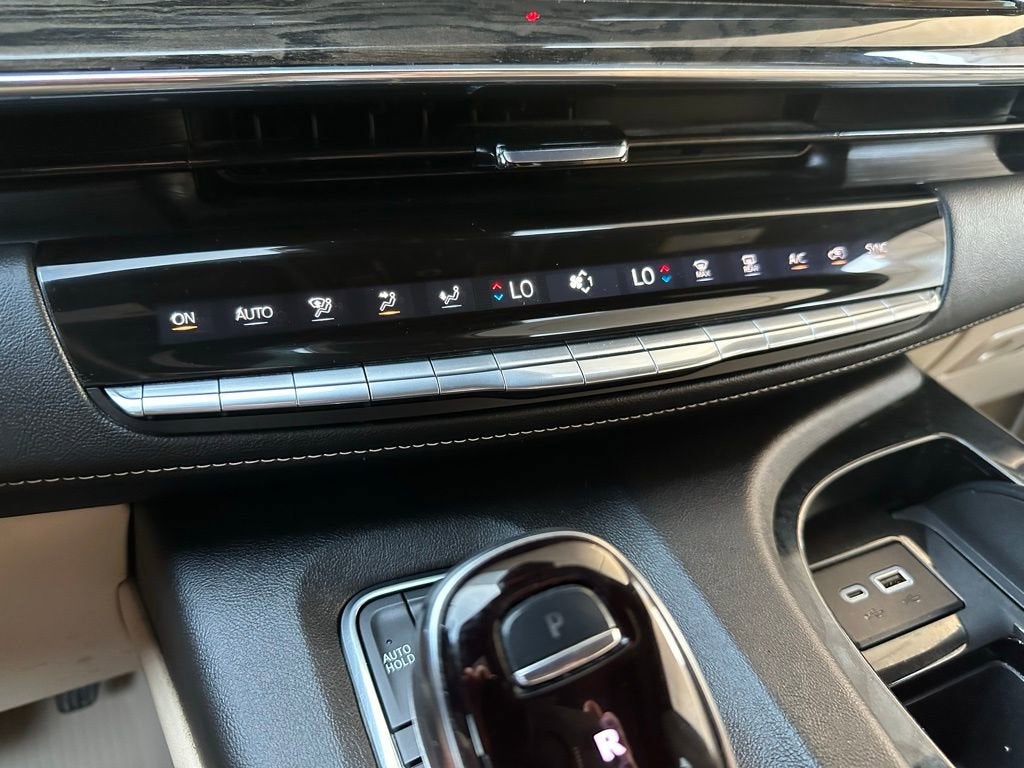 2024 Cadillac Escalade Premium Luxury