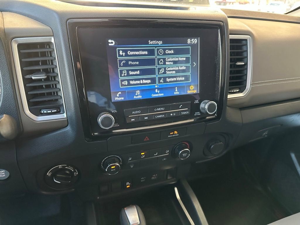 2022 Nissan Frontier SV