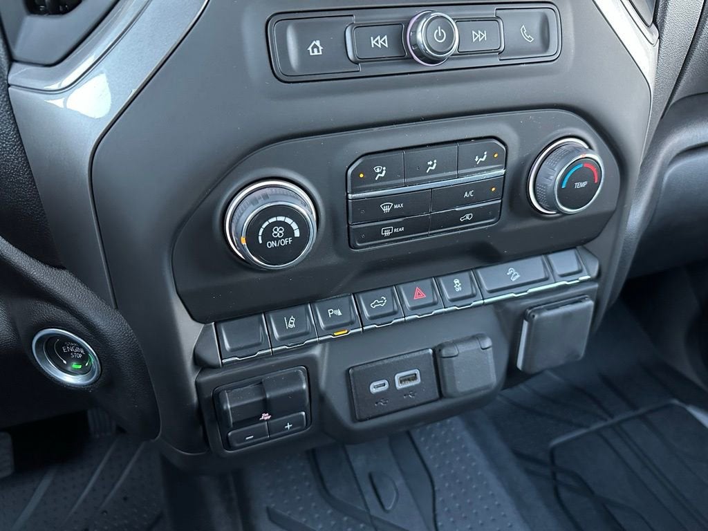 2025 Chevrolet Silverado 2500 HD Custom