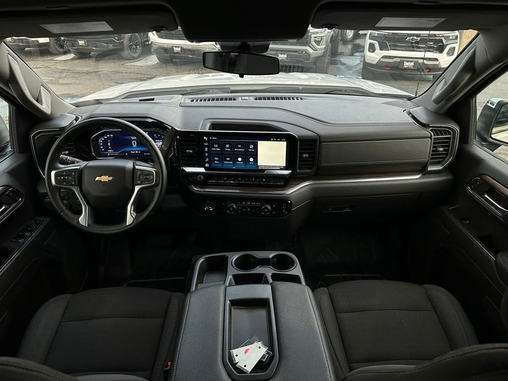 2024 Chevrolet Silverado 1500 LT (2FL)