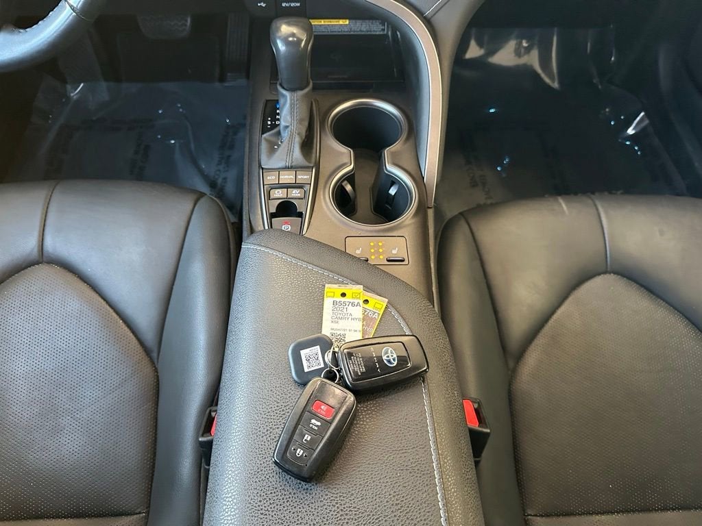 2021 Toyota Camry Hybrid XSE