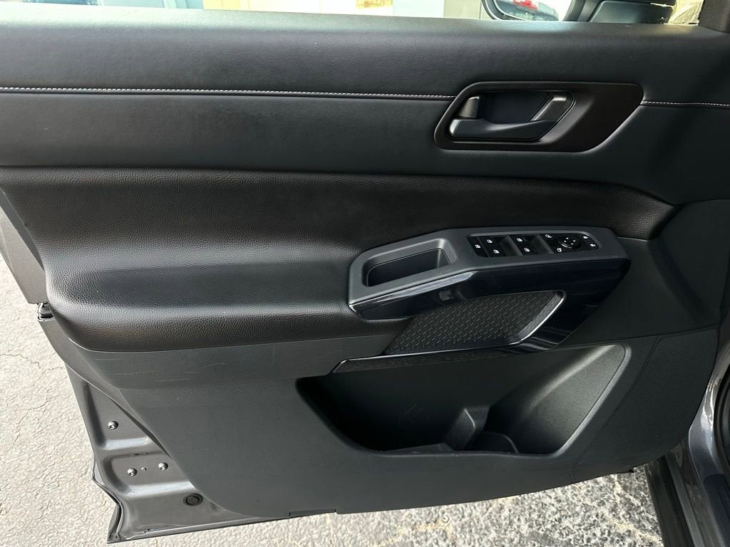 2024 Nissan Pathfinder S