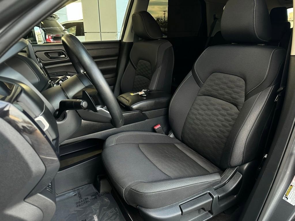 2024 Nissan Pathfinder S