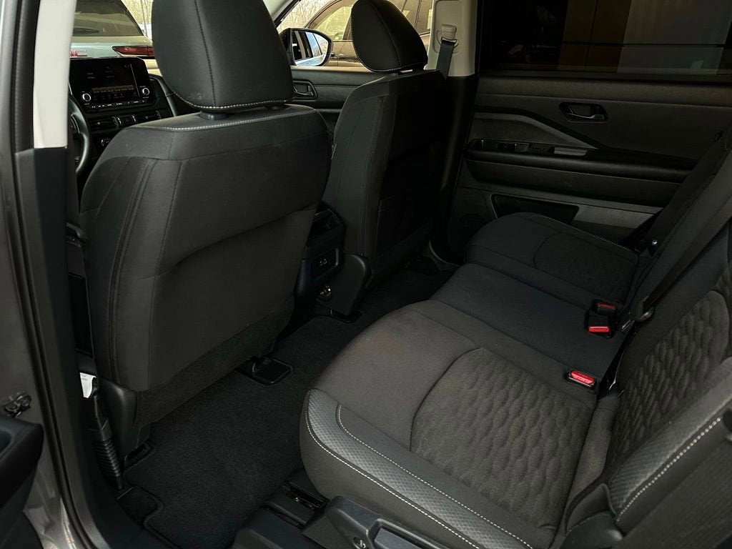 2024 Nissan Pathfinder S