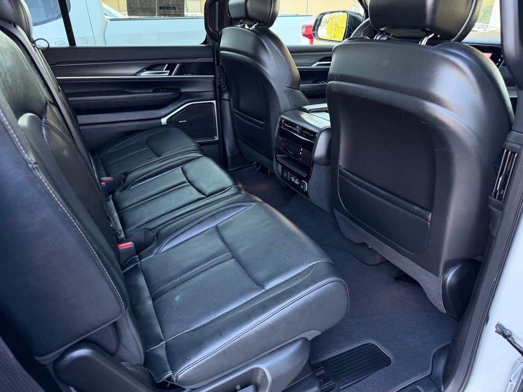 2023 Jeep Wagoneer L Series III