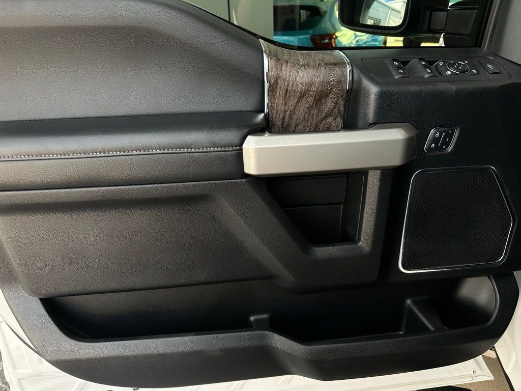 2017 Ford Super Duty F-350 SRW Platinum