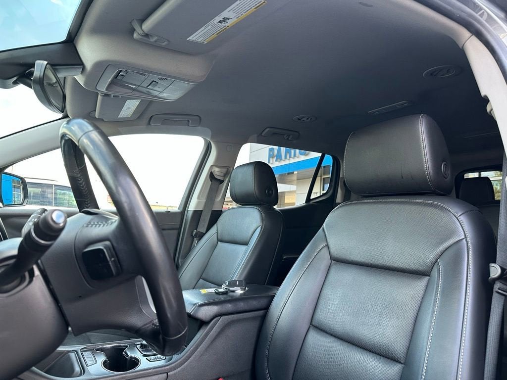 2022 GMC Acadia SLT