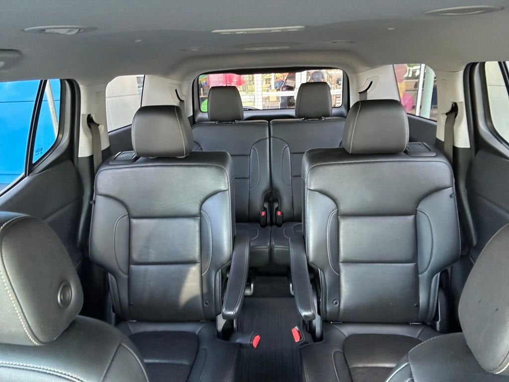 2022 GMC Acadia SLT