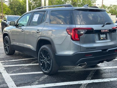 2022 GMC Acadia SLT