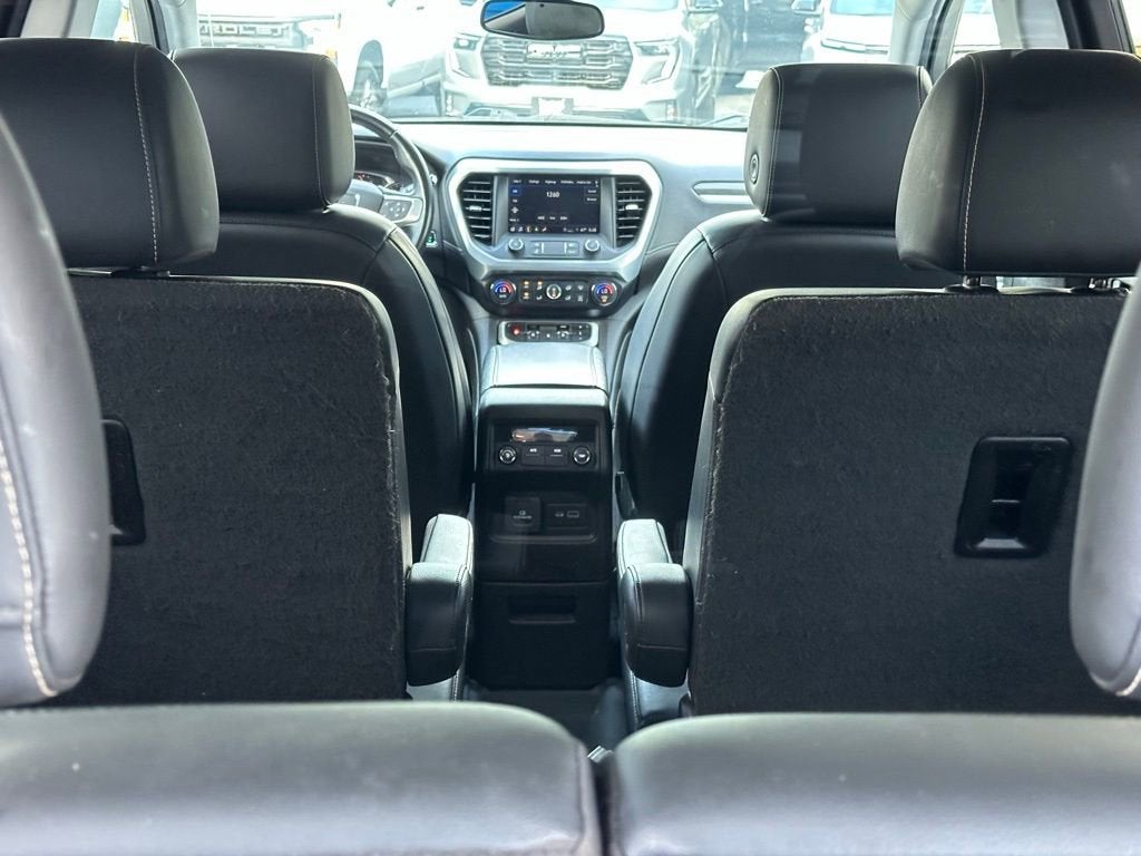 2022 GMC Acadia SLT