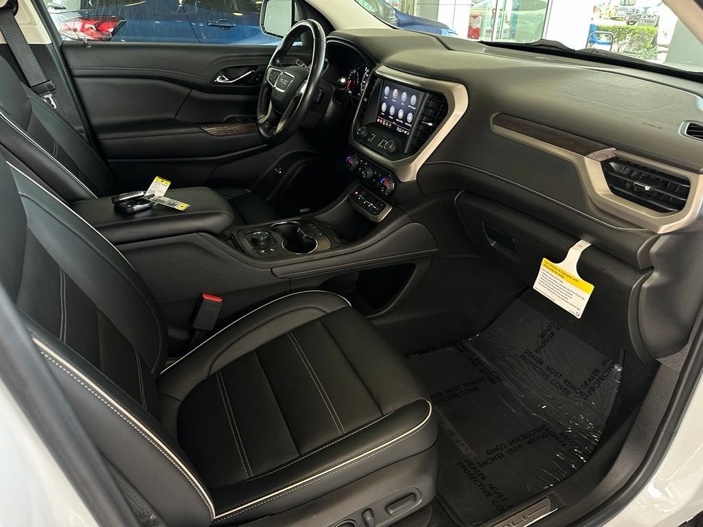 2022 GMC Acadia Denali