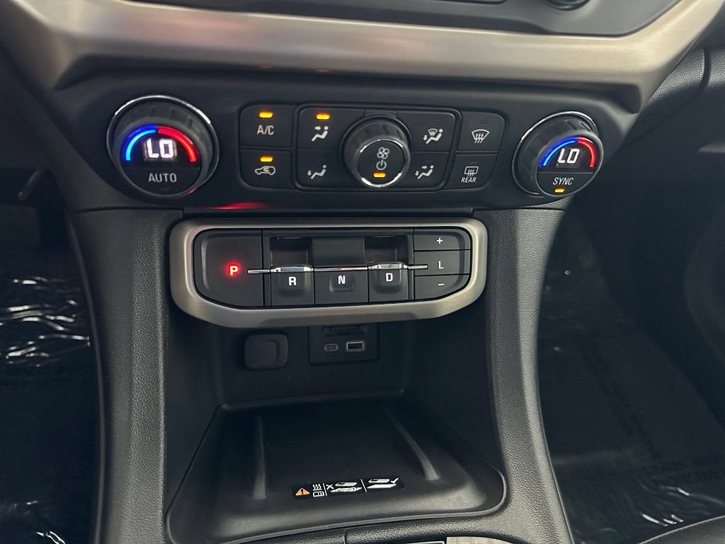 2022 GMC Acadia Denali