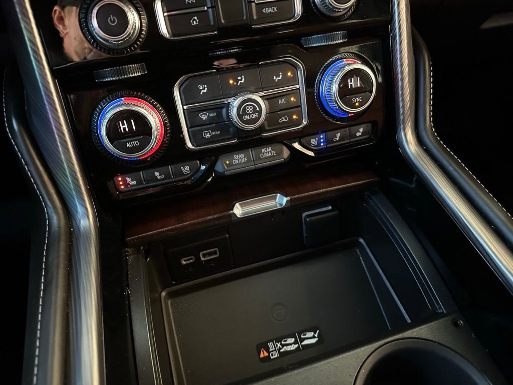 2023 GMC Yukon Denali Ultimate