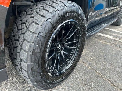 2023 GMC Yukon XL SLE