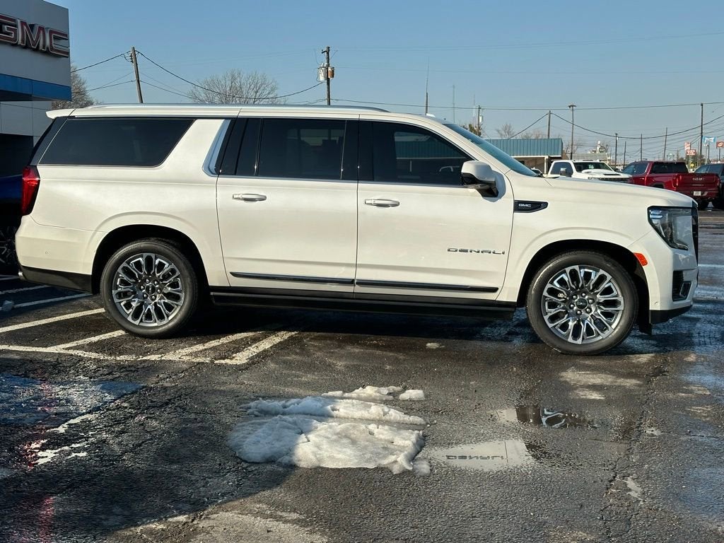 2023 GMC Yukon XL Denali Ultimate