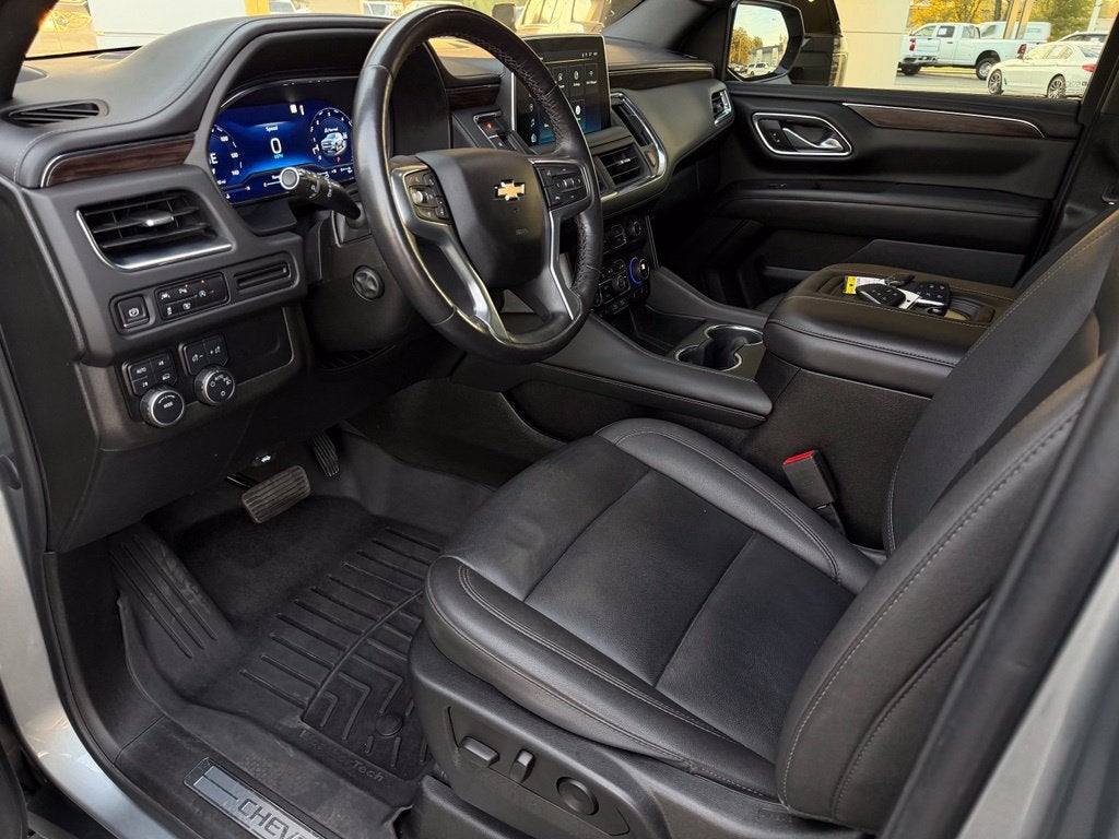2023 Chevrolet Suburban LT