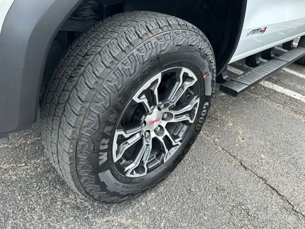 2025 GMC Canyon AT4