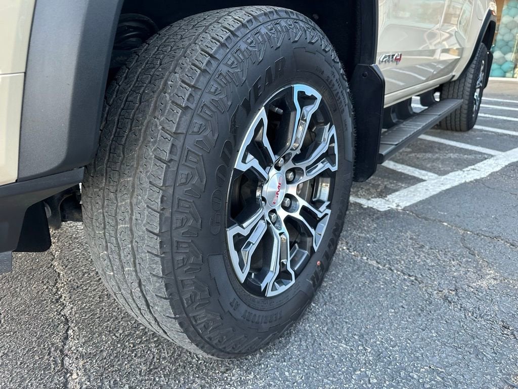 2024 GMC Canyon AT4