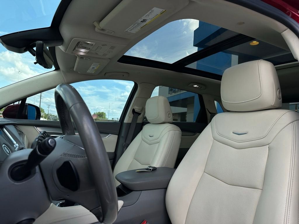 2021 Cadillac XT5 FWD Premium Luxury