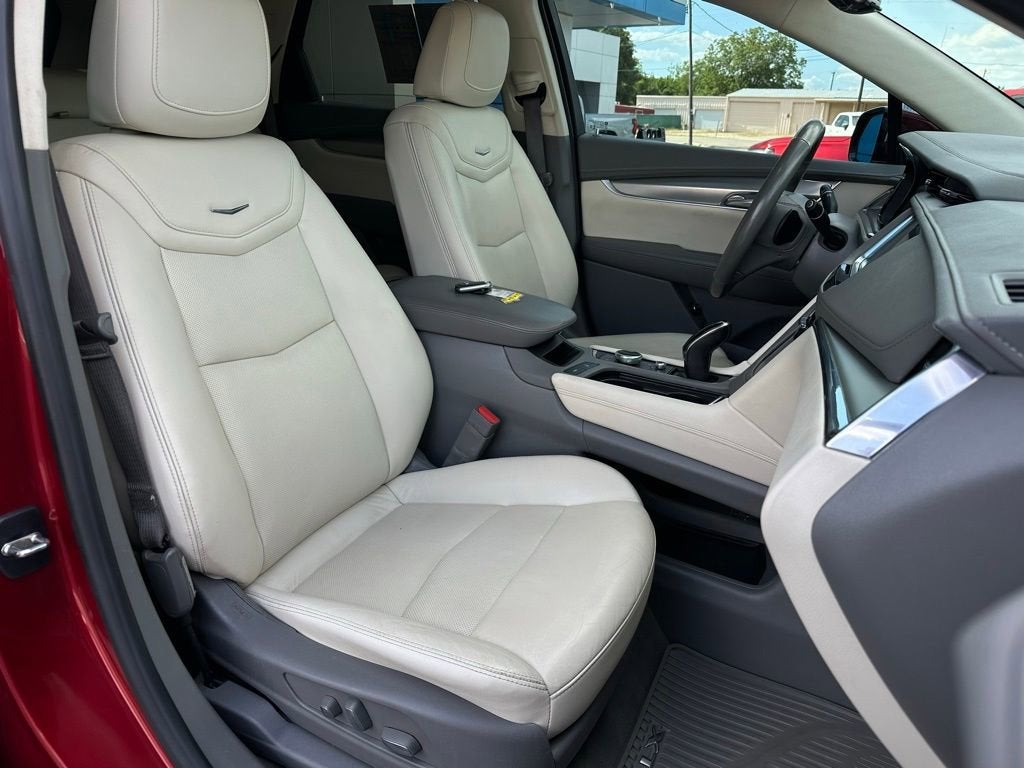 2021 Cadillac XT5 FWD Premium Luxury