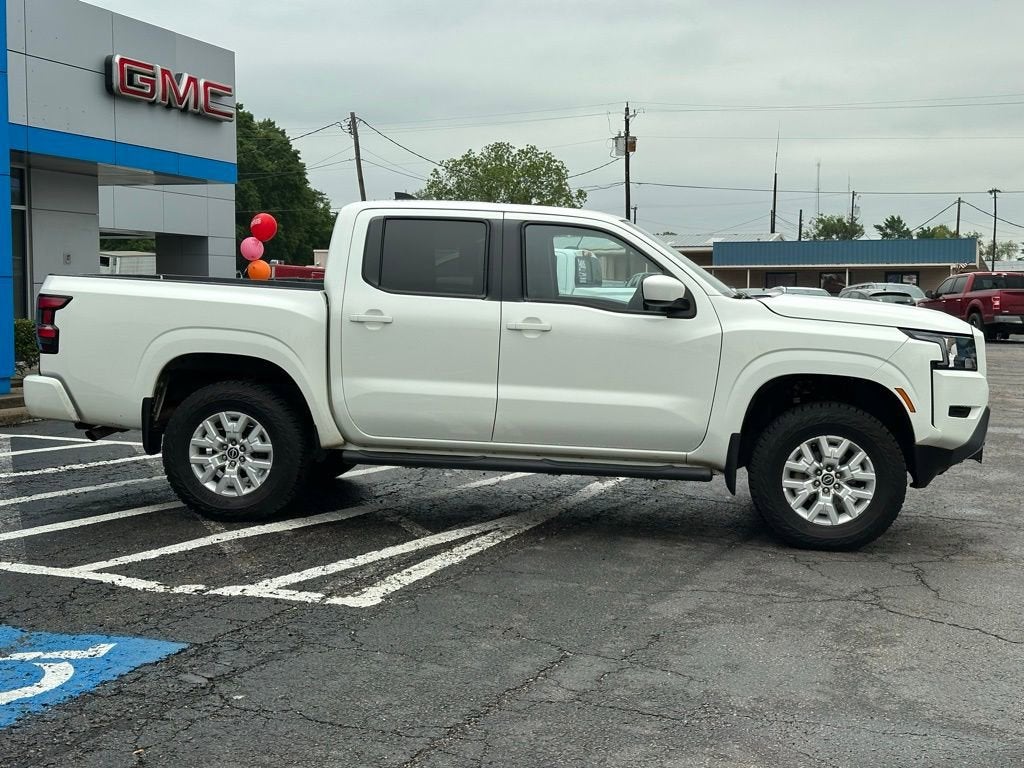 2022 Nissan Frontier SV