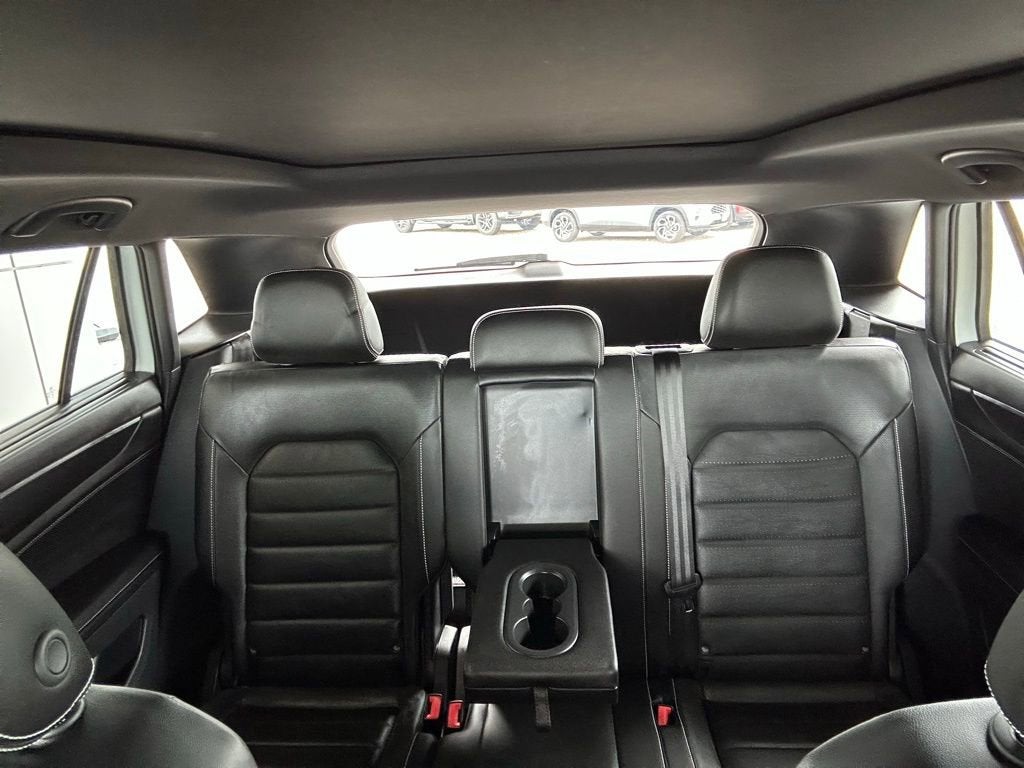 2024 Volkswagen Atlas Cross Sport 2.0T SEL R-Line
