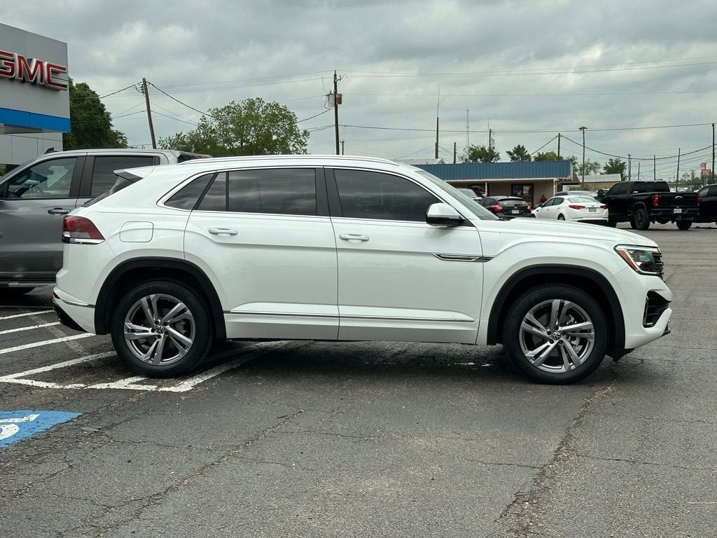2024 Volkswagen Atlas Cross Sport 2.0T SEL R-Line