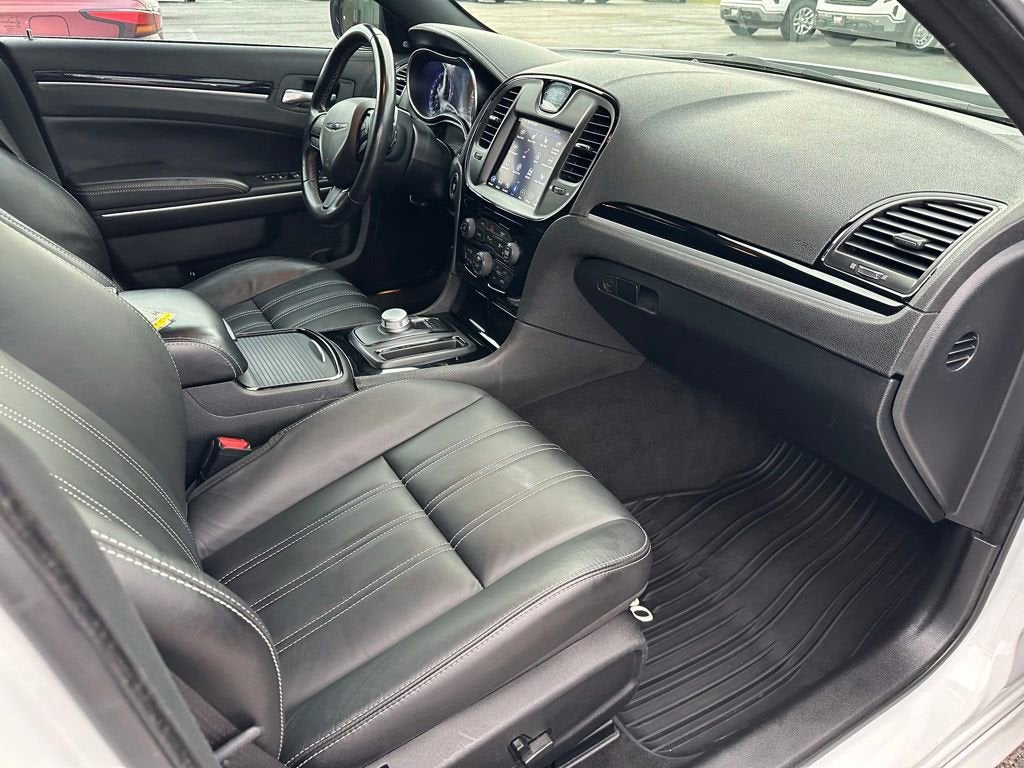 2022 Chrysler 300 300S