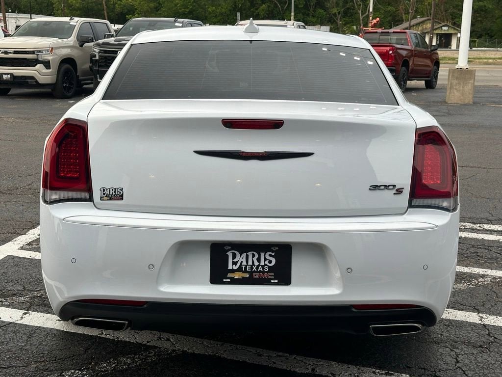 2022 Chrysler 300 300S