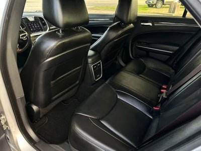 2022 Chrysler 300 Touring L