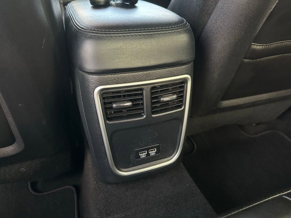 2022 Chrysler 300 Touring L