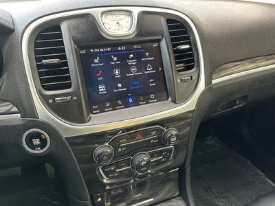2022 Chrysler 300 Touring L