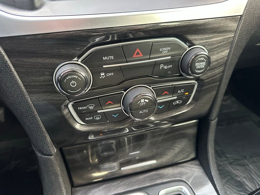 2022 Chrysler 300 Touring L