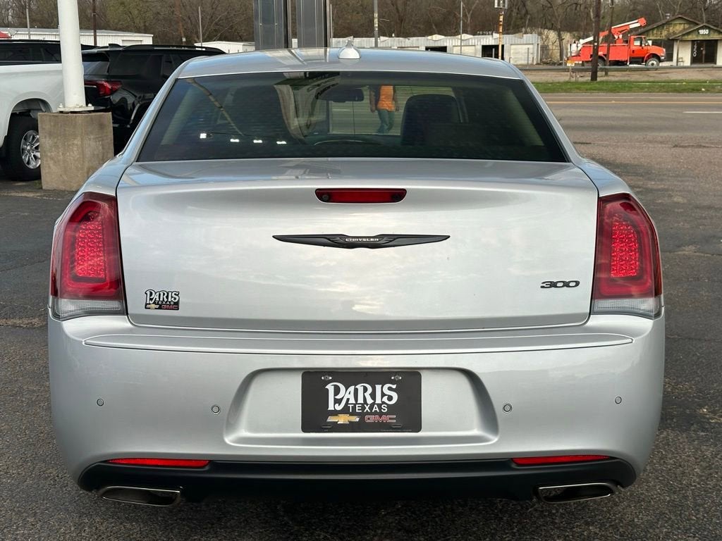 2022 Chrysler 300 Touring L