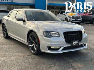 2022 Chrysler 300 Touring L