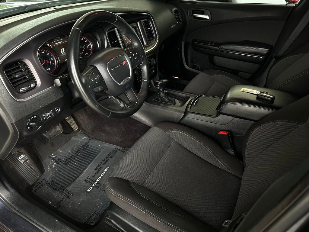 2017 Dodge Charger SE