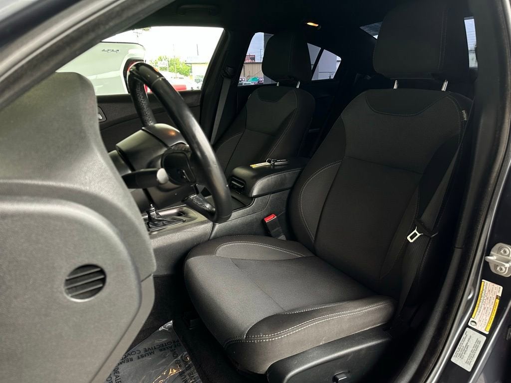 2017 Dodge Charger SE