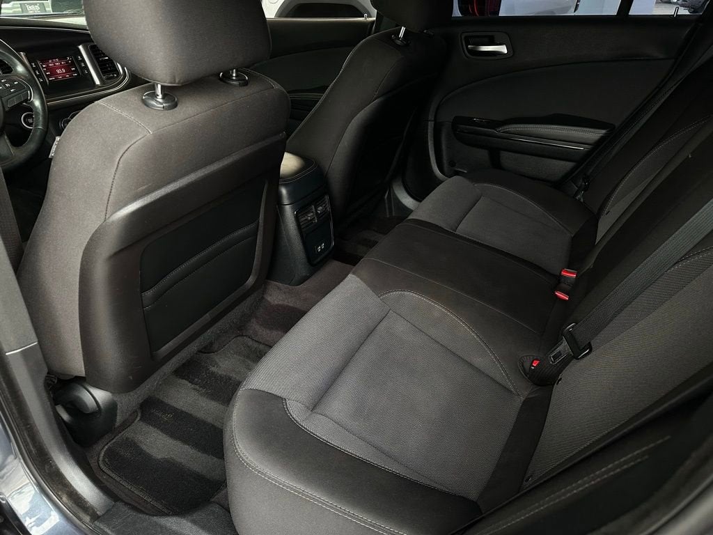 2017 Dodge Charger SE