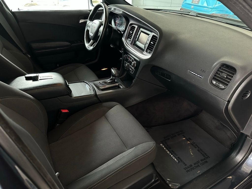 2017 Dodge Charger SE
