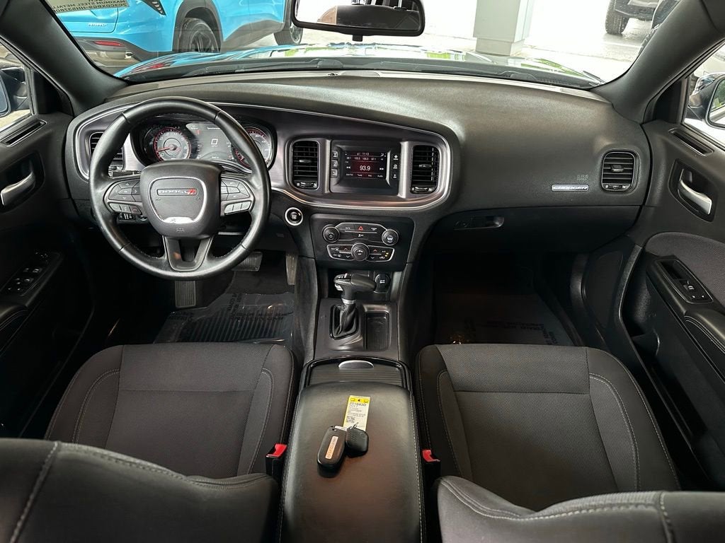 2017 Dodge Charger SE