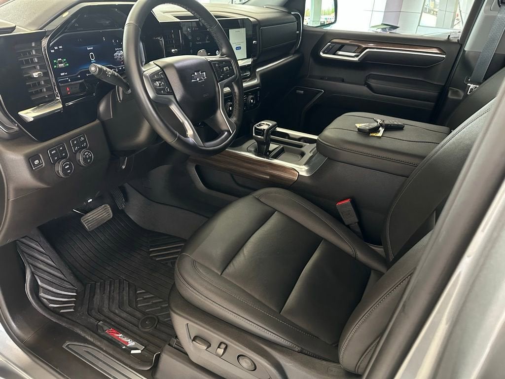 2025 Chevrolet Silverado 1500 RST