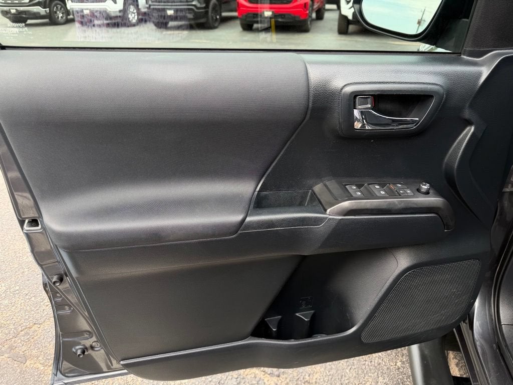 2018 Toyota Tacoma SR