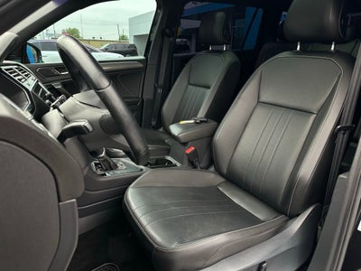 2022 Volkswagen Tiguan SE R-Line Black