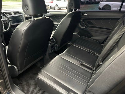 2022 Volkswagen Tiguan SE R-Line Black