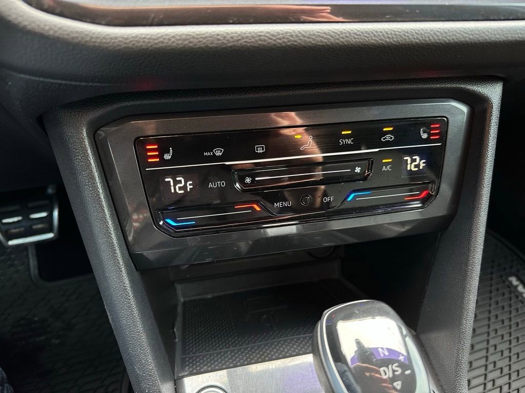 2022 Volkswagen Tiguan SE R-Line Black