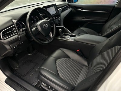 2022 Toyota Camry SE