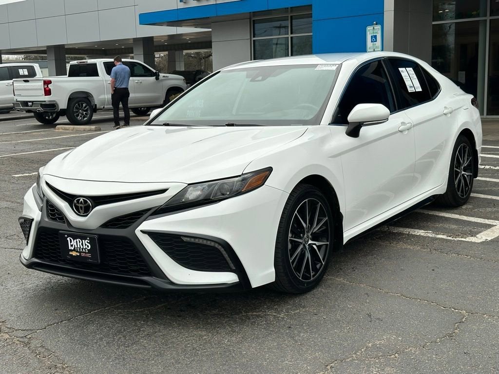 2022 Toyota Camry SE
