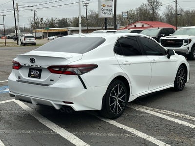2022 Toyota Camry SE