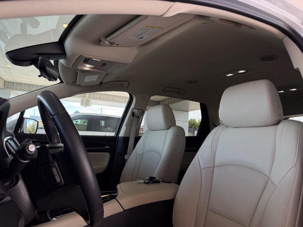 2022 Buick Enclave Essence